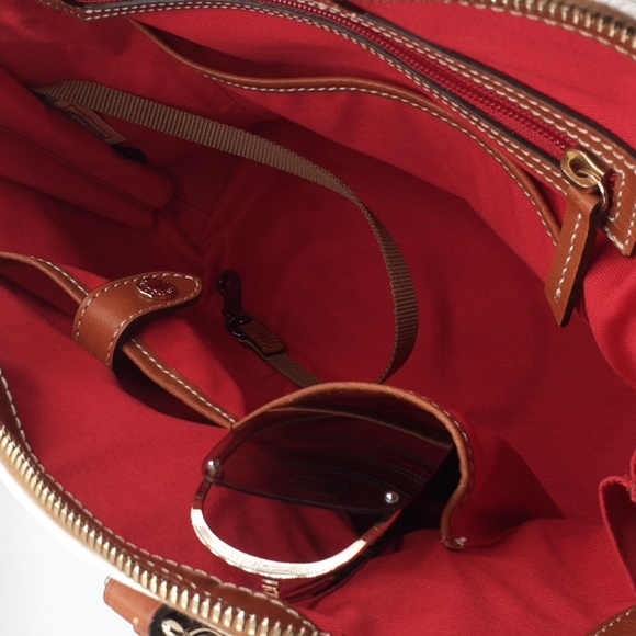 EUC Dooney & Bourke Crisp White and Tan Leather Dome Satchel - Picture 6 of 10